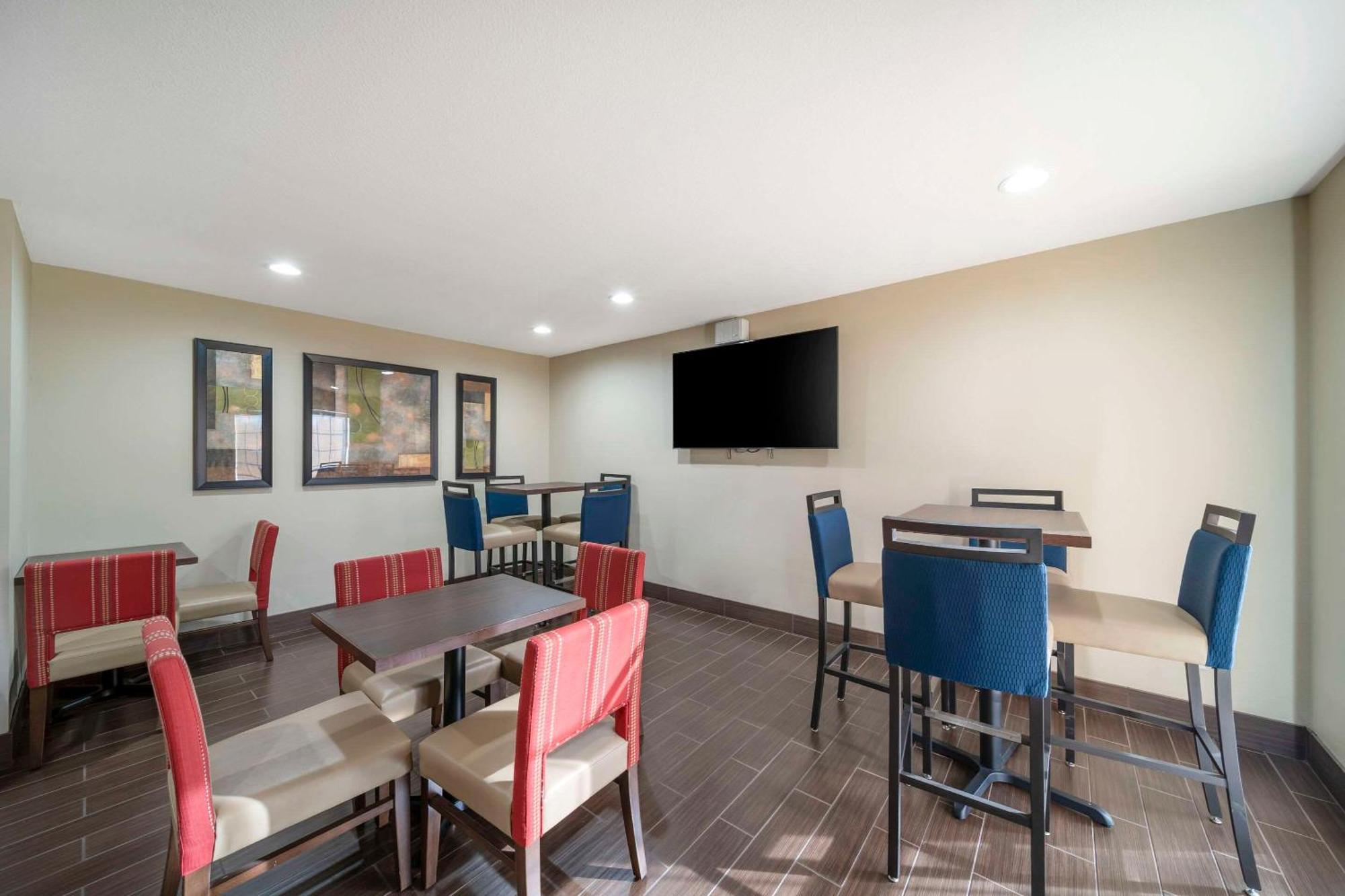 Comfort Suites Red Bluff Near I-5 Exterior foto