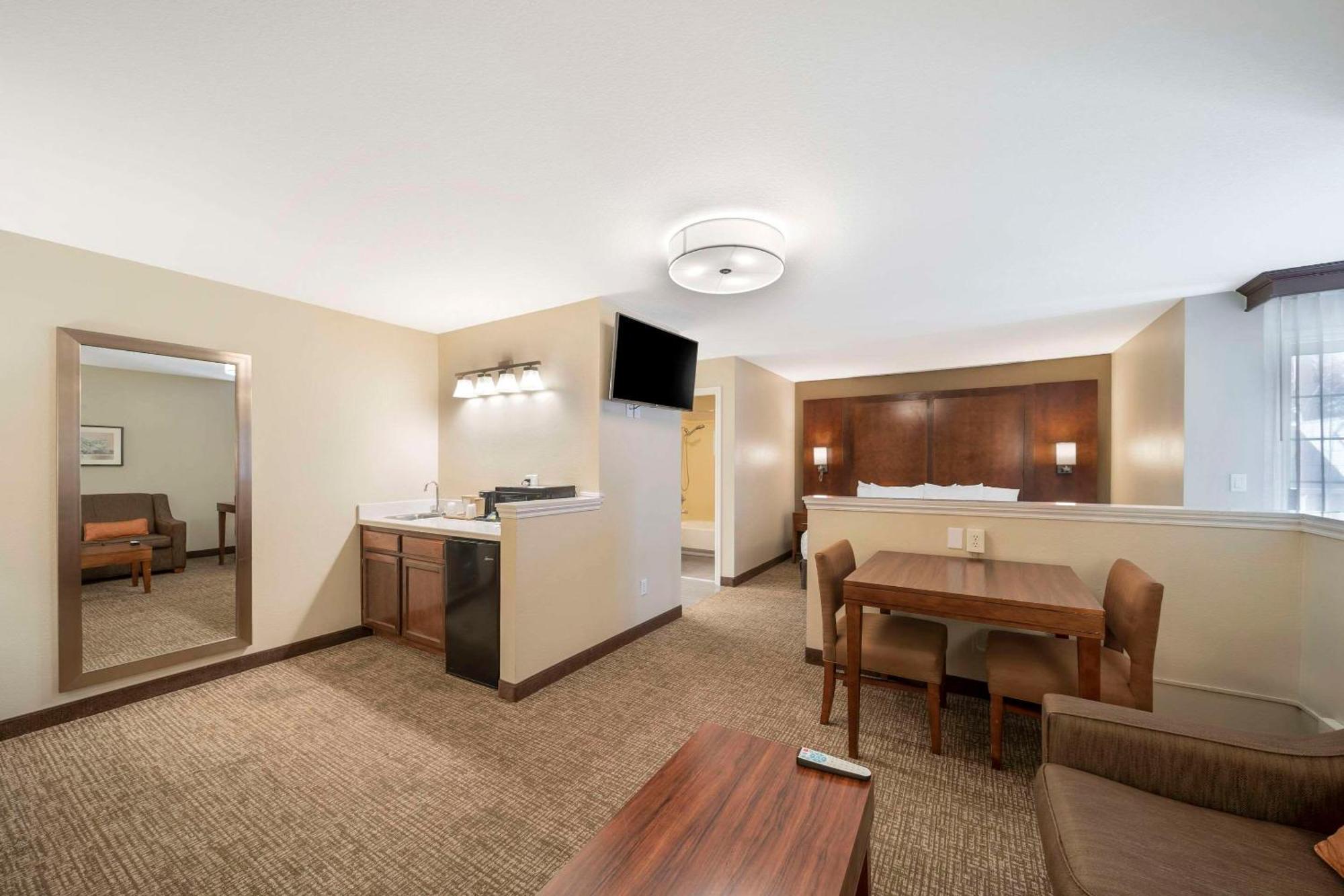 Comfort Suites Red Bluff Near I-5 Exterior foto