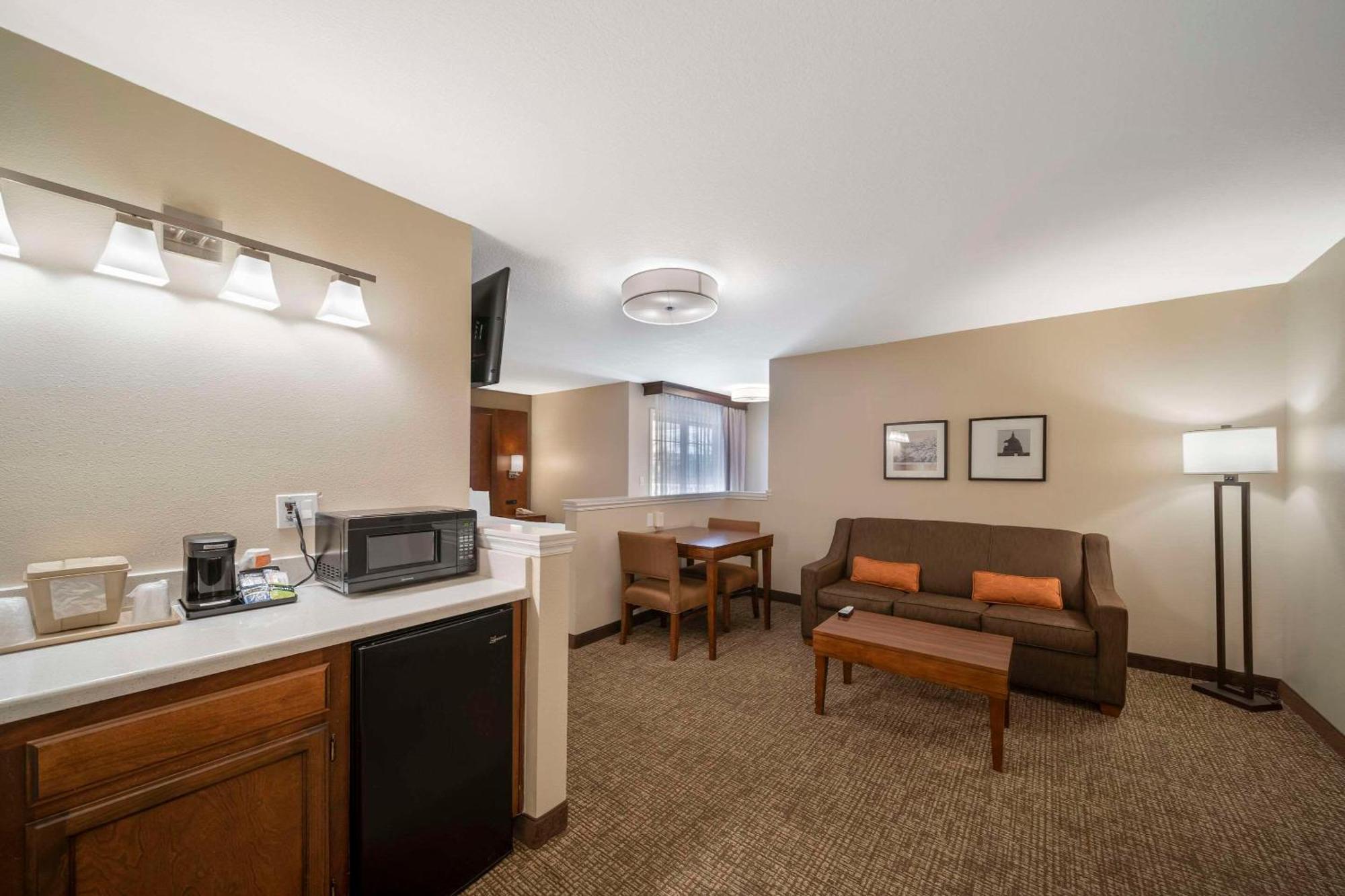 Comfort Suites Red Bluff Near I-5 Exterior foto